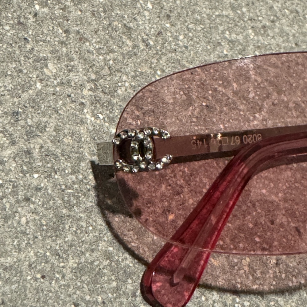 CHANEL Pink Sunglasses - Picture 3 of 7